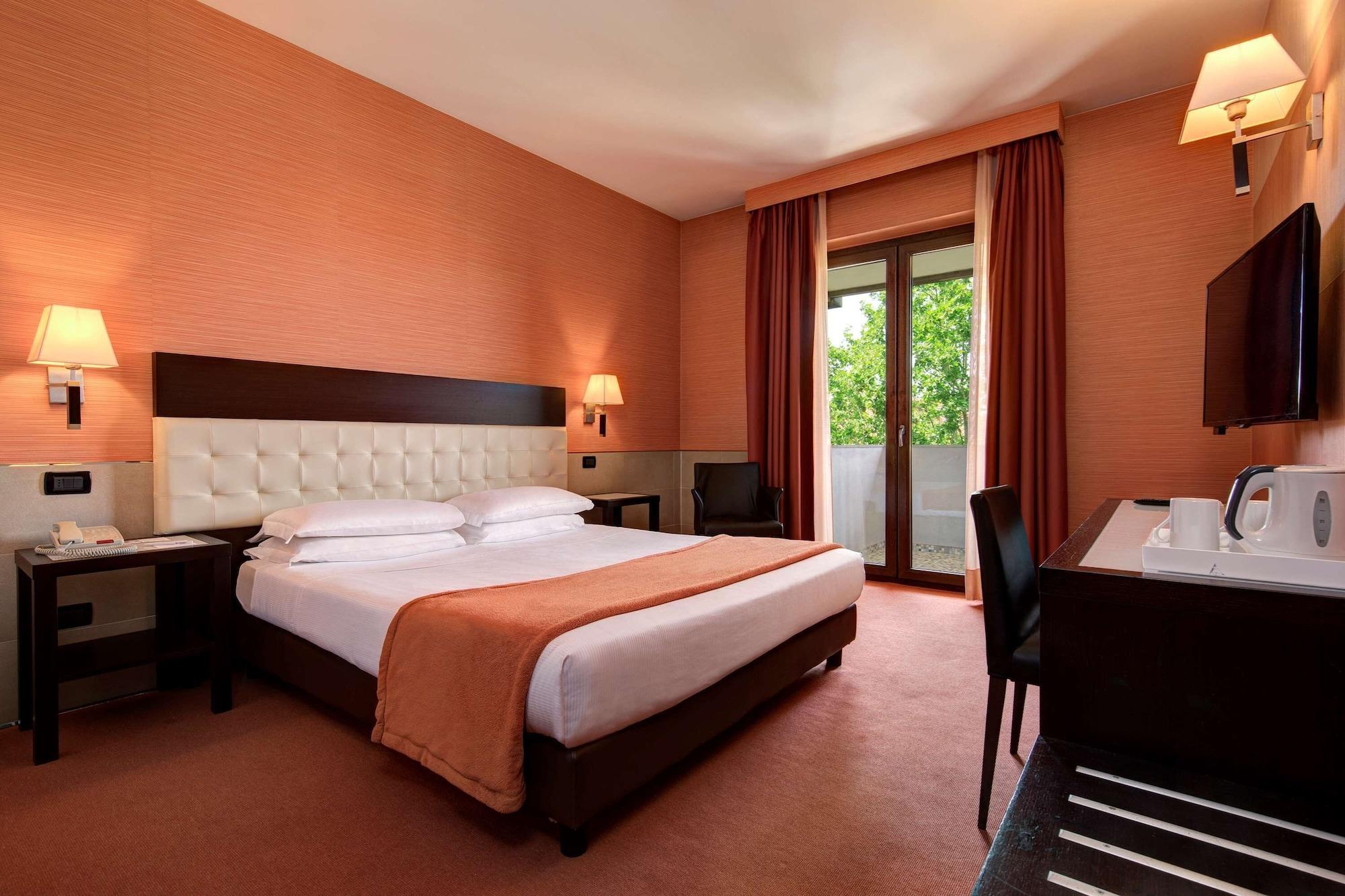 Best Western Gorizia Palace Esterno foto