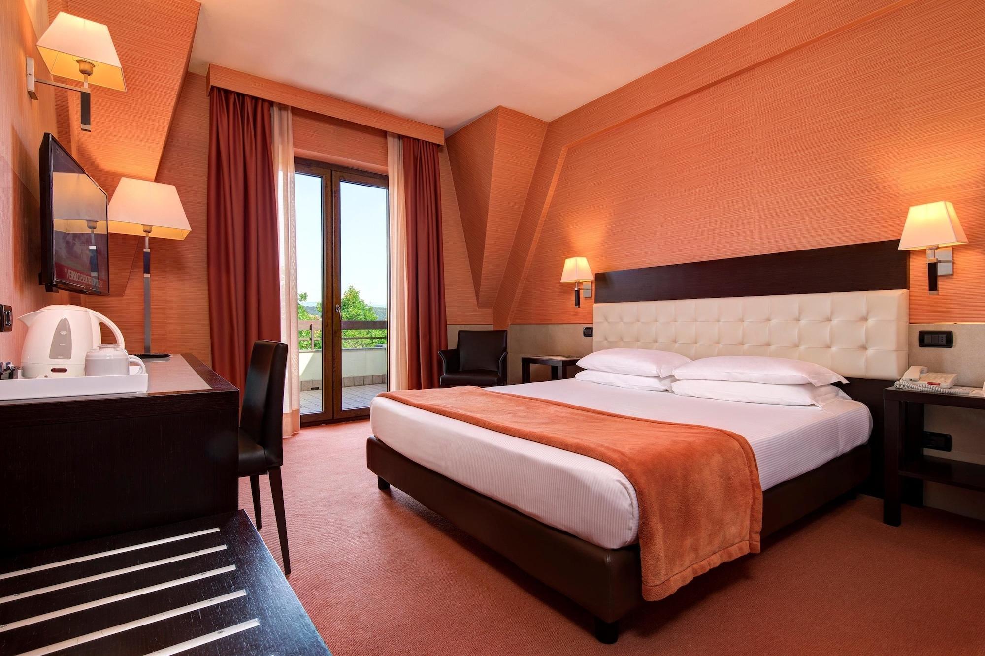 Best Western Gorizia Palace Esterno foto