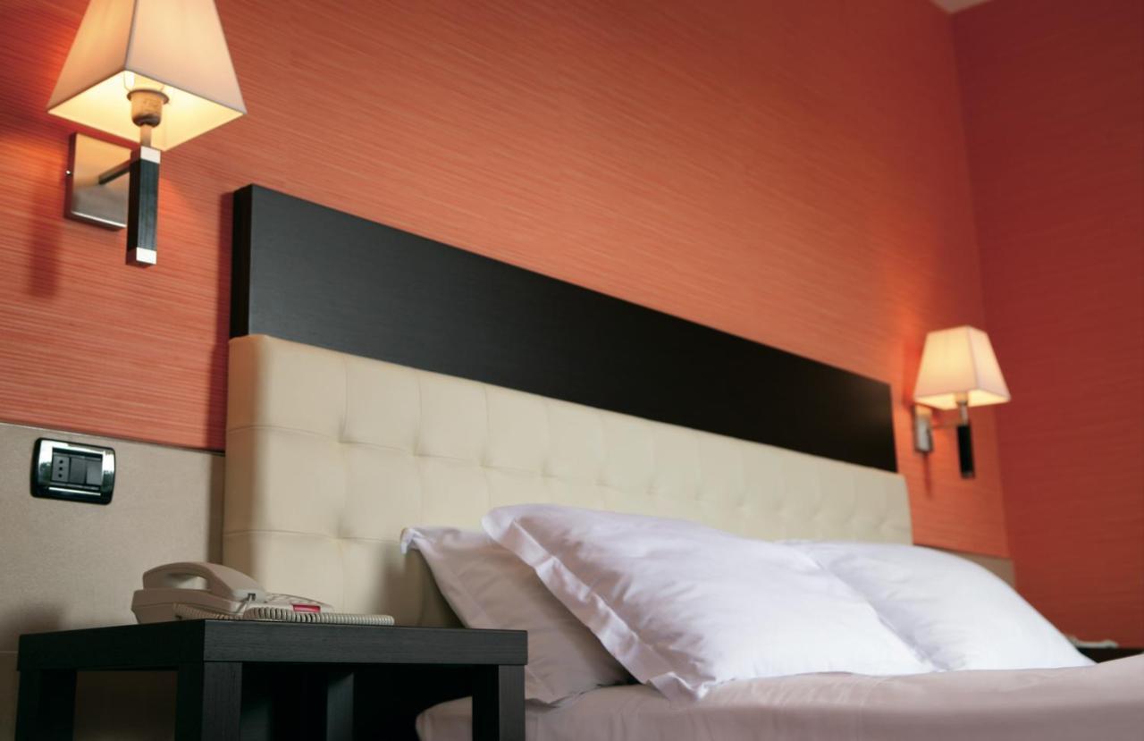 Best Western Gorizia Palace Esterno foto