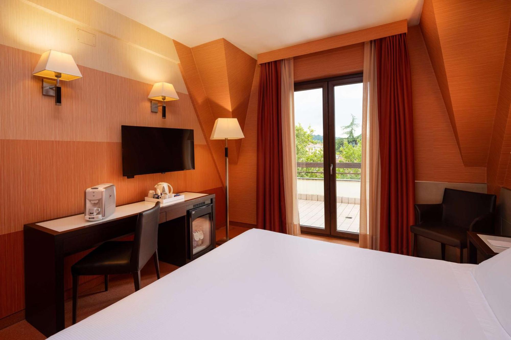 Best Western Gorizia Palace Esterno foto