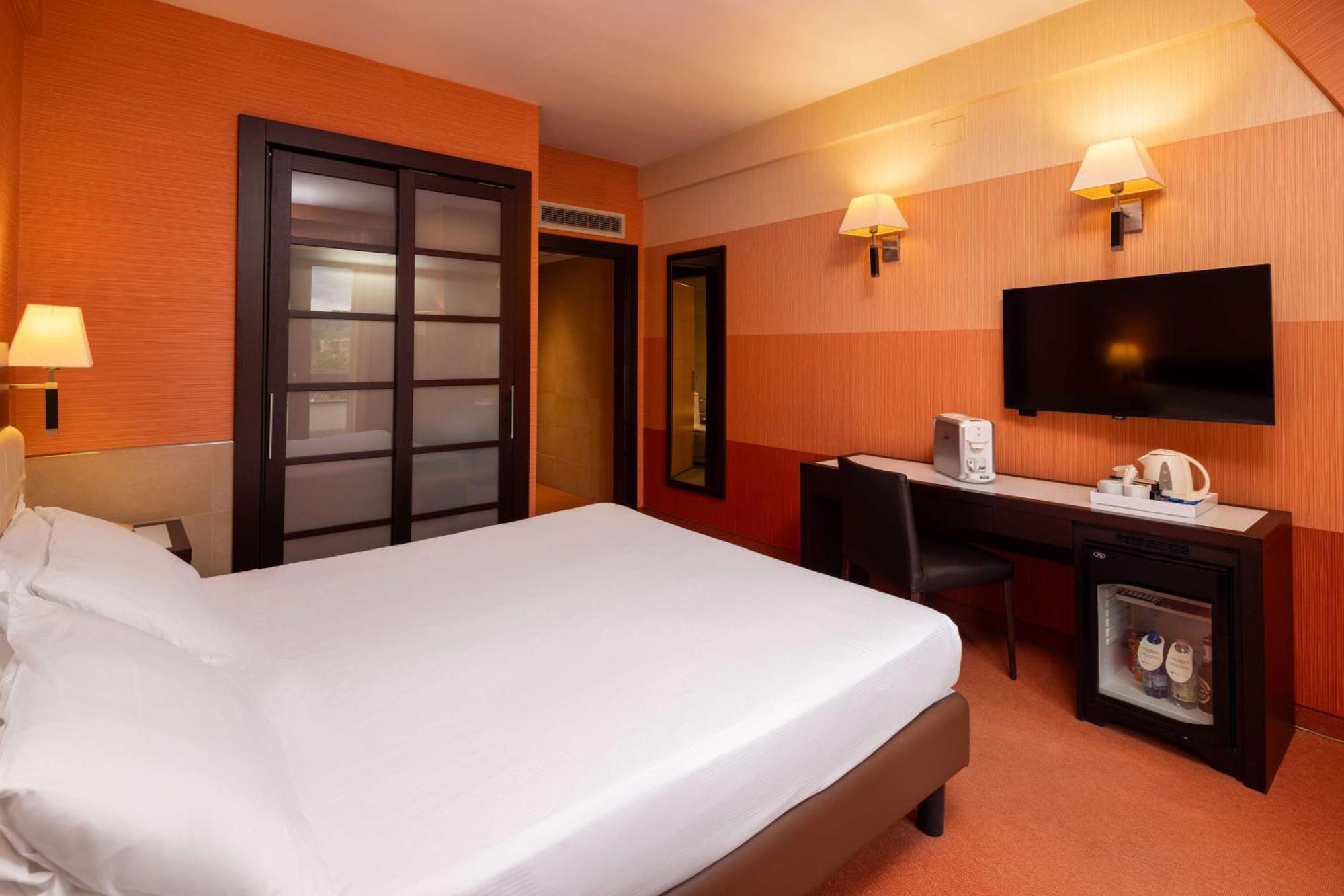 Best Western Gorizia Palace Esterno foto