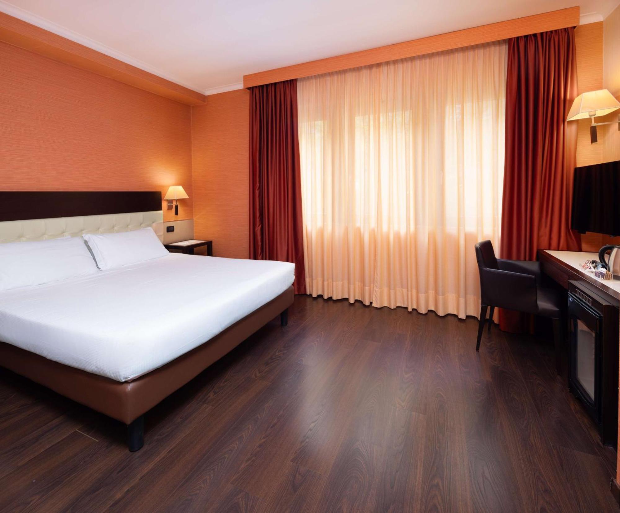 Best Western Gorizia Palace Esterno foto