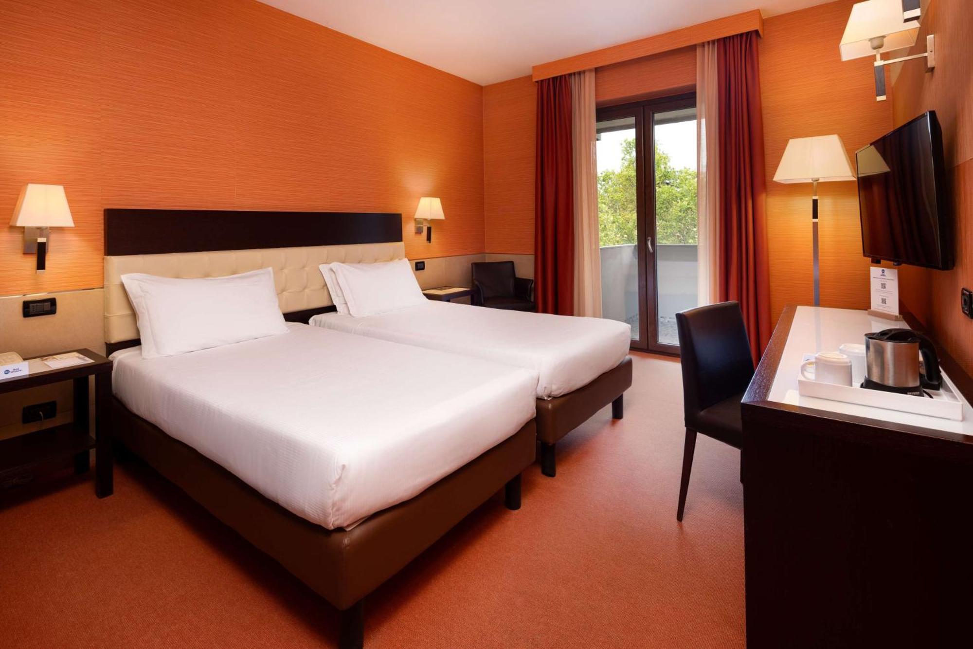 Best Western Gorizia Palace Esterno foto