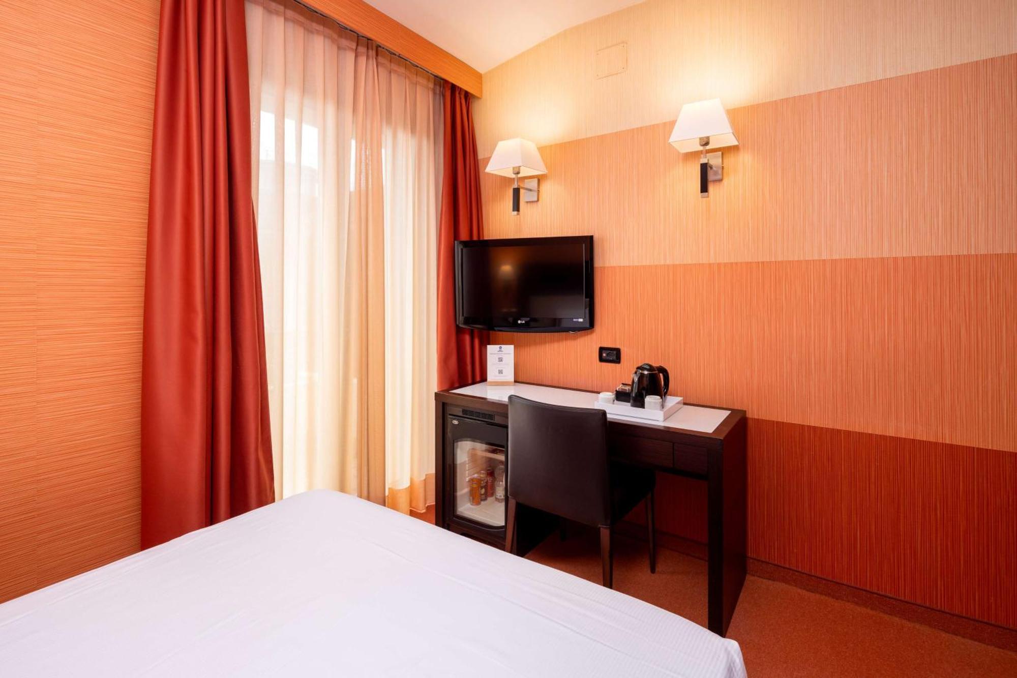 Best Western Gorizia Palace Esterno foto