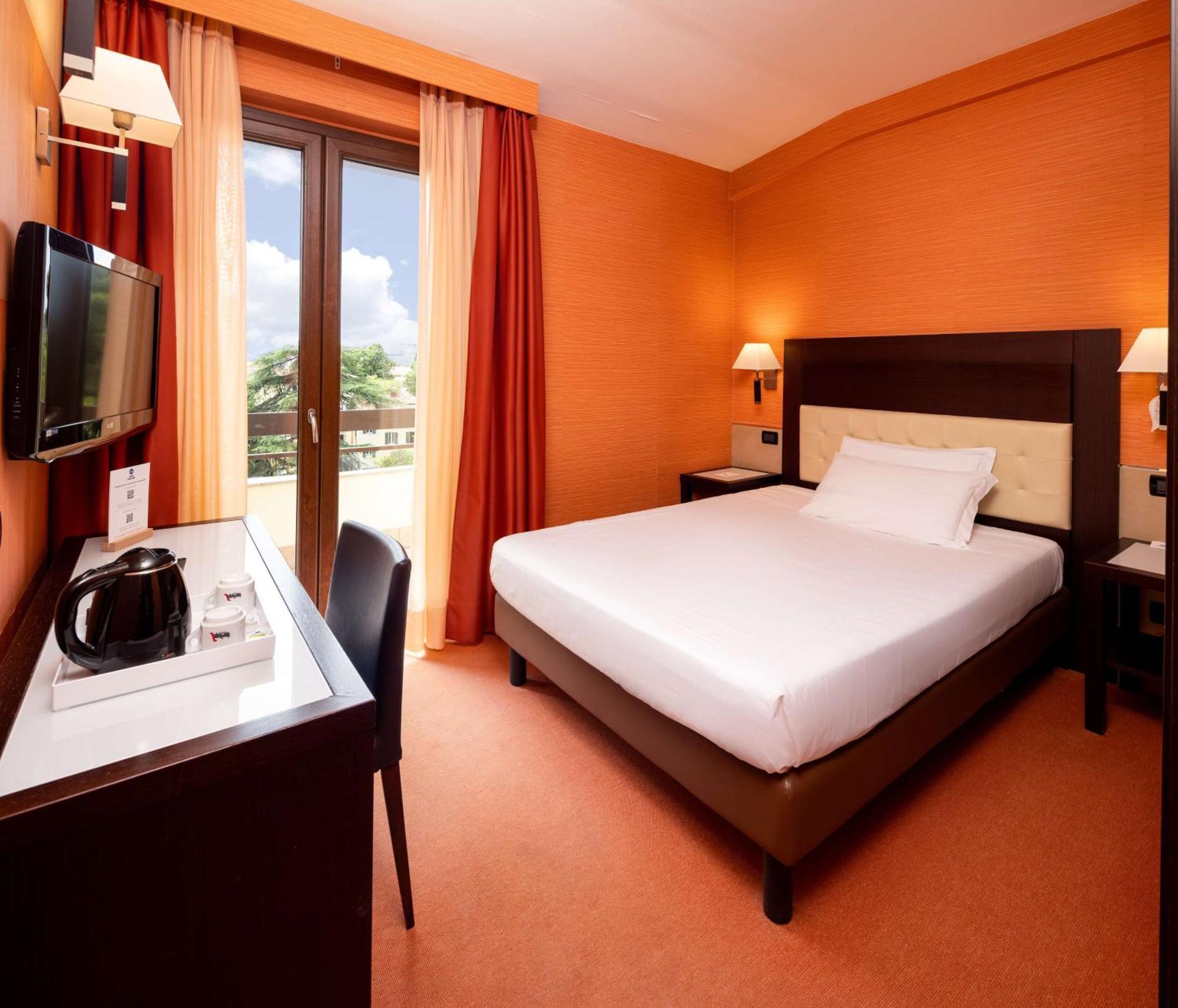 Best Western Gorizia Palace Esterno foto