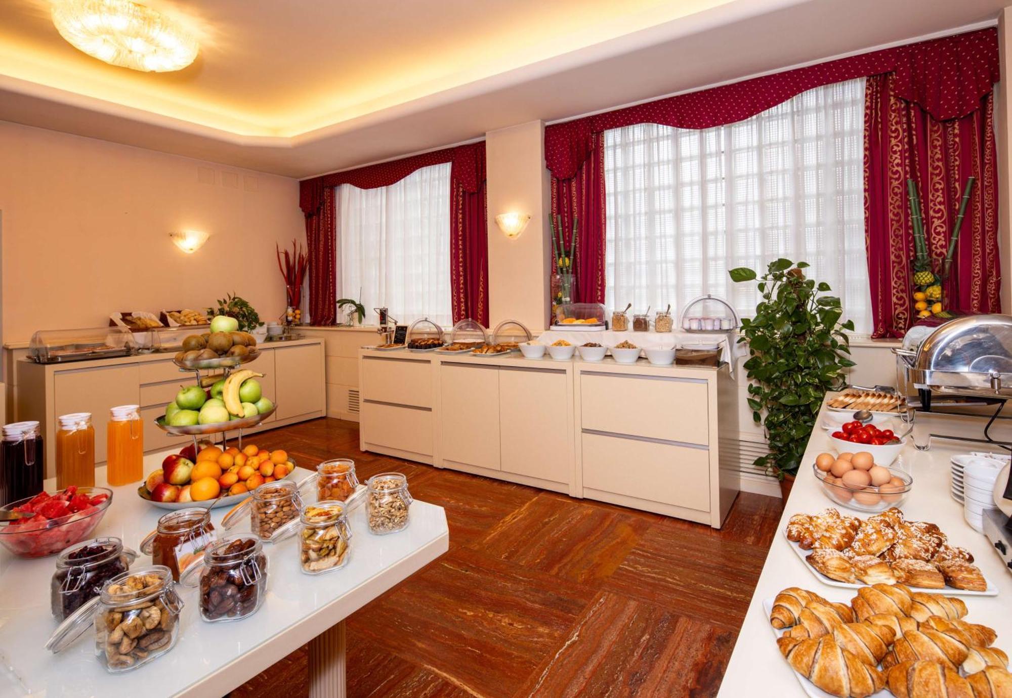 Best Western Gorizia Palace Esterno foto